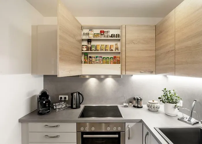 Sweet & Flower Garden Apartment